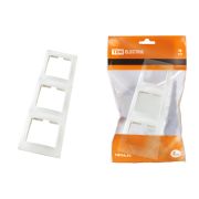 Рамка 3-х постовая вертикальная белая «Таймыр» TDM